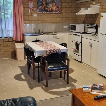 Lone Pine Motel Corowa Exterior foto